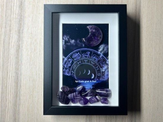 Amethist in lijst nr3 13x18