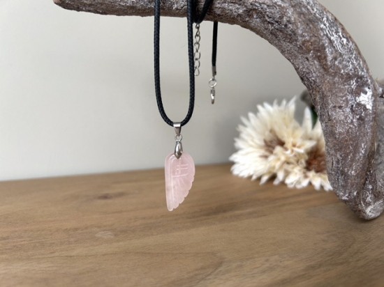 Engelenvleugel hanger rozenkwarts