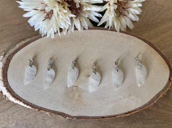 Engelenvleugel hanger bergkristal 2