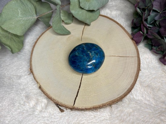 Blauwe apatiet geslepen