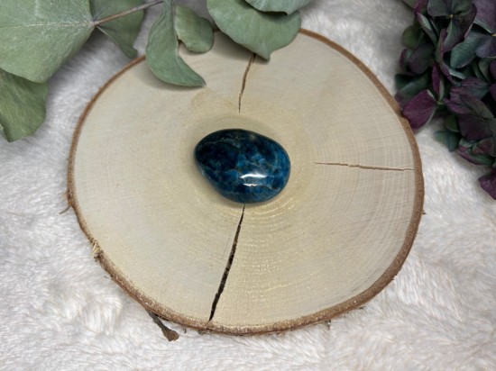 Blauwe apatiet geslepen