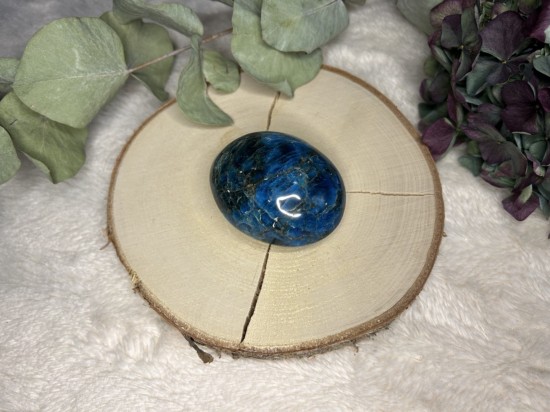 Blauwe apatiet geslepen