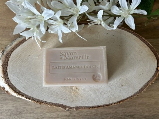 Natuurlijke marseillezeep amandelmelk