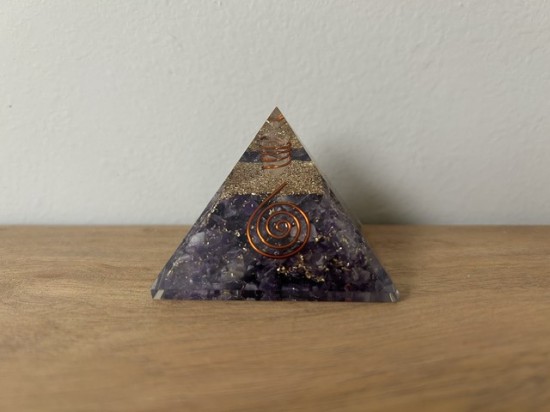Orgonite piramide amethist 40mm