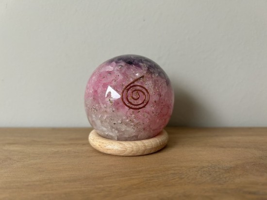 Orgonite bol gouden driehoek