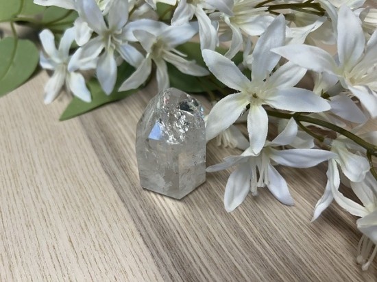 Iriskwarts punt/Regenboogkristalpunt