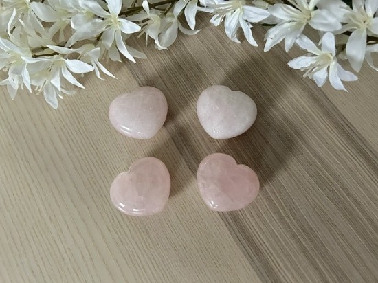 Rozenkwarts hartjes